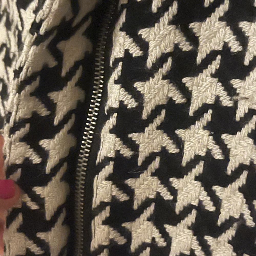 SALE🎁Talbots black and off white wool jacket/blazer in size 12. Very chic. - Picture 9 of 14